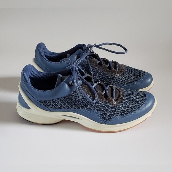 ECCO Women's Biom Fjuel Mesh Shoes Retro Blue Athletic Sneakers Size 7 - Picture 1 of 10